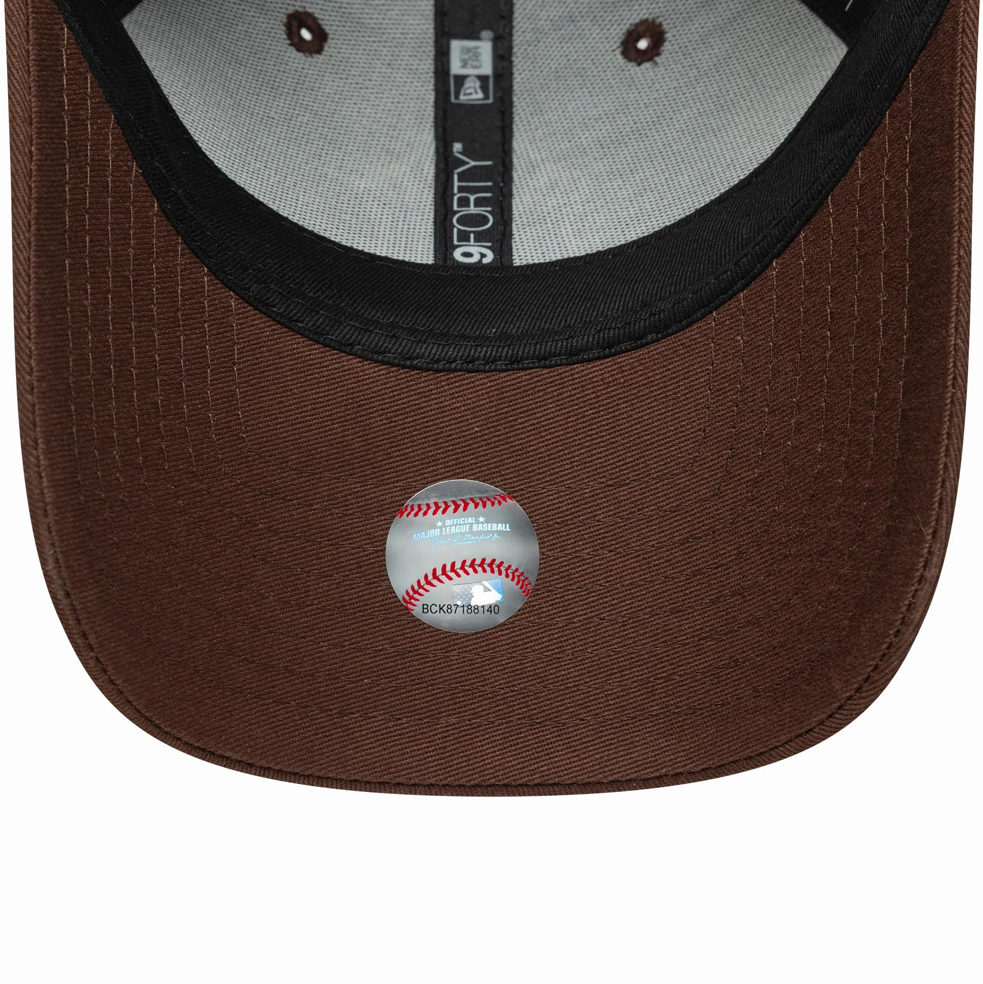 New Era Casquette 9Forty Properties NY MLBEra Femme/Homme - Curved Brim Cap de Baseball Boucle en Metal, avec Visiere Printemps-ete Printemps Ete Automne Hiver