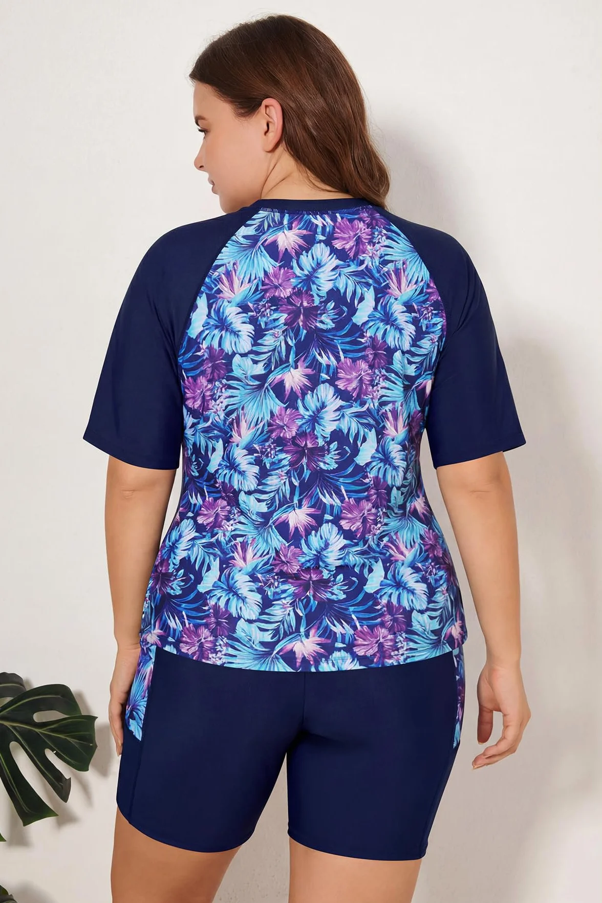 SHEKINI Maillot de Bain Femme 2 Pièces Rash Guard Set Grande Taille Imprimé Floral T-Shirt à Manches Courtes Boyshort Shorts de Bain Maillot de Surf Natation