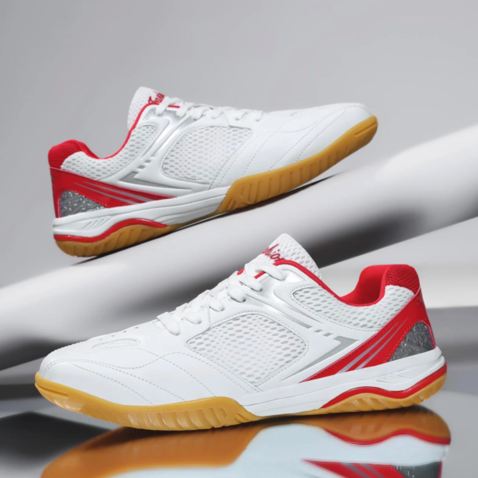 Chaussures de Badminton Femme Chaussures de Volleyball Indoor Antidérapantes Respirantes Légères Amorties Chaussures de Sport Salle Blanc/Rouge Blanc/Bleu