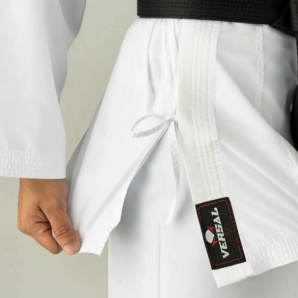VERSAL Uniforme de karaté pour enfants/adultes | Costume de karaté blanc pour étudiant | Uniforme de karaté léger en polycoton de 226,8 g avec ceinture