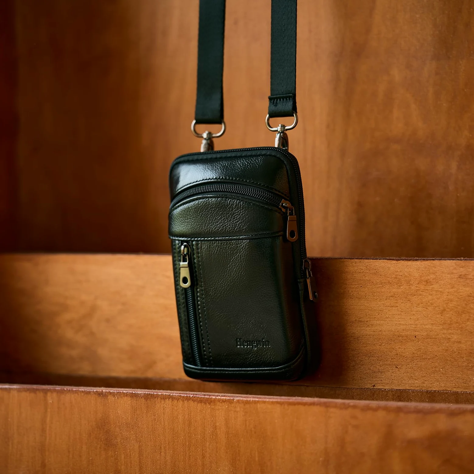 Mini Sacs à Bandoulière Homme, Petit Portefeuille Étui en Cuir Verticale Téléphone Holster pour iPhone 14 Pro Max, 14 Plus 13 Pro Max 12 11 XR SE Samsung S20 Porte Telephone Sport