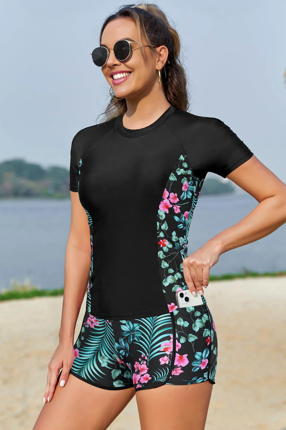 SHEKINI Rash Guard Set 2 Pièces Maillot de Bain Rashguard Imprimé Floral T-Shirt à Manches Courtes Shorts de Sport pour Surf Natation Séchage Rapide