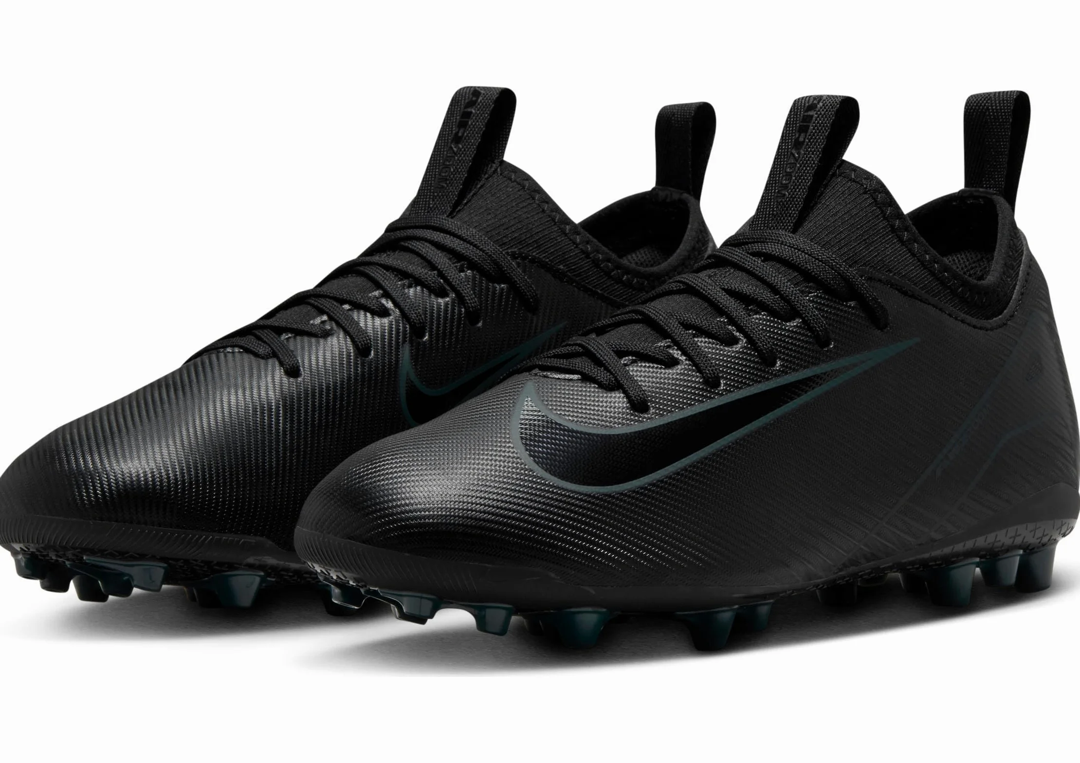 Nike Garçon Jr Zoom Vapor 16 Academy AG Soccer Shoe