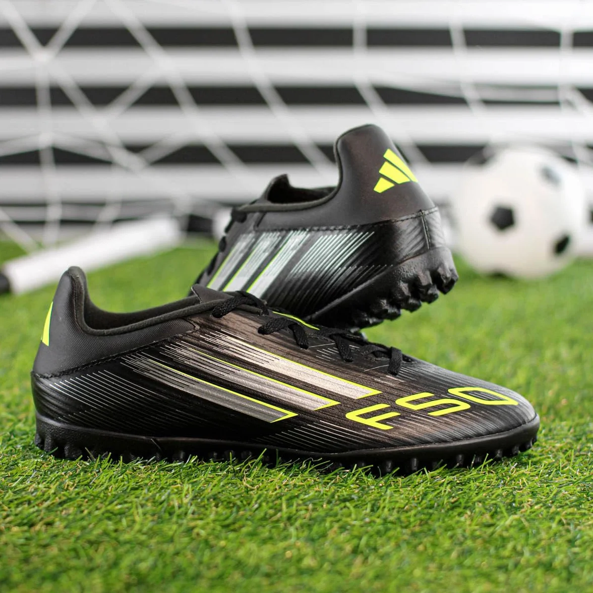 adidas Unisex Chaussure F50 Club Turf
